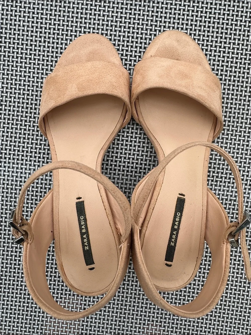 Zara Beige Block Heel Sandals with Ankle Strap - Picture 6 of 9